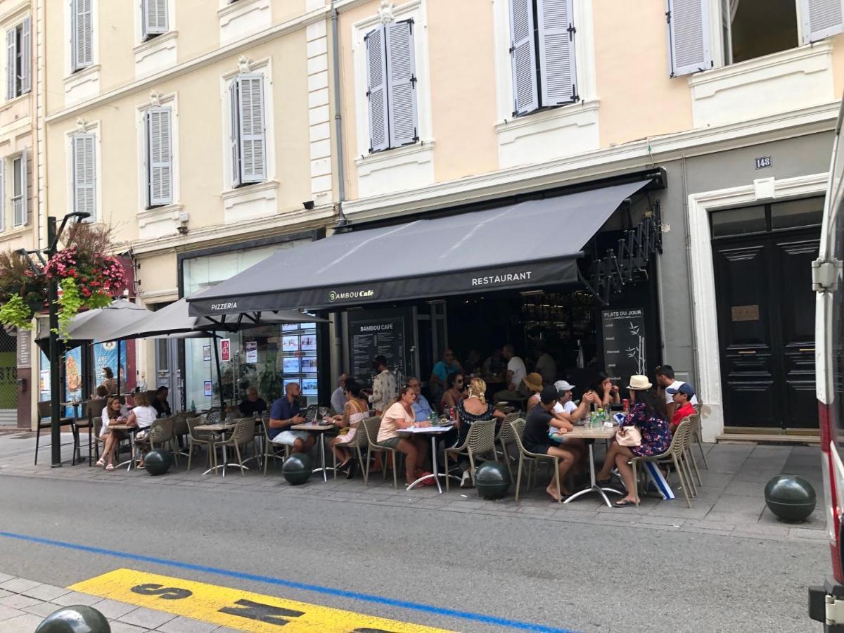 Centre 5 Minutes De La *