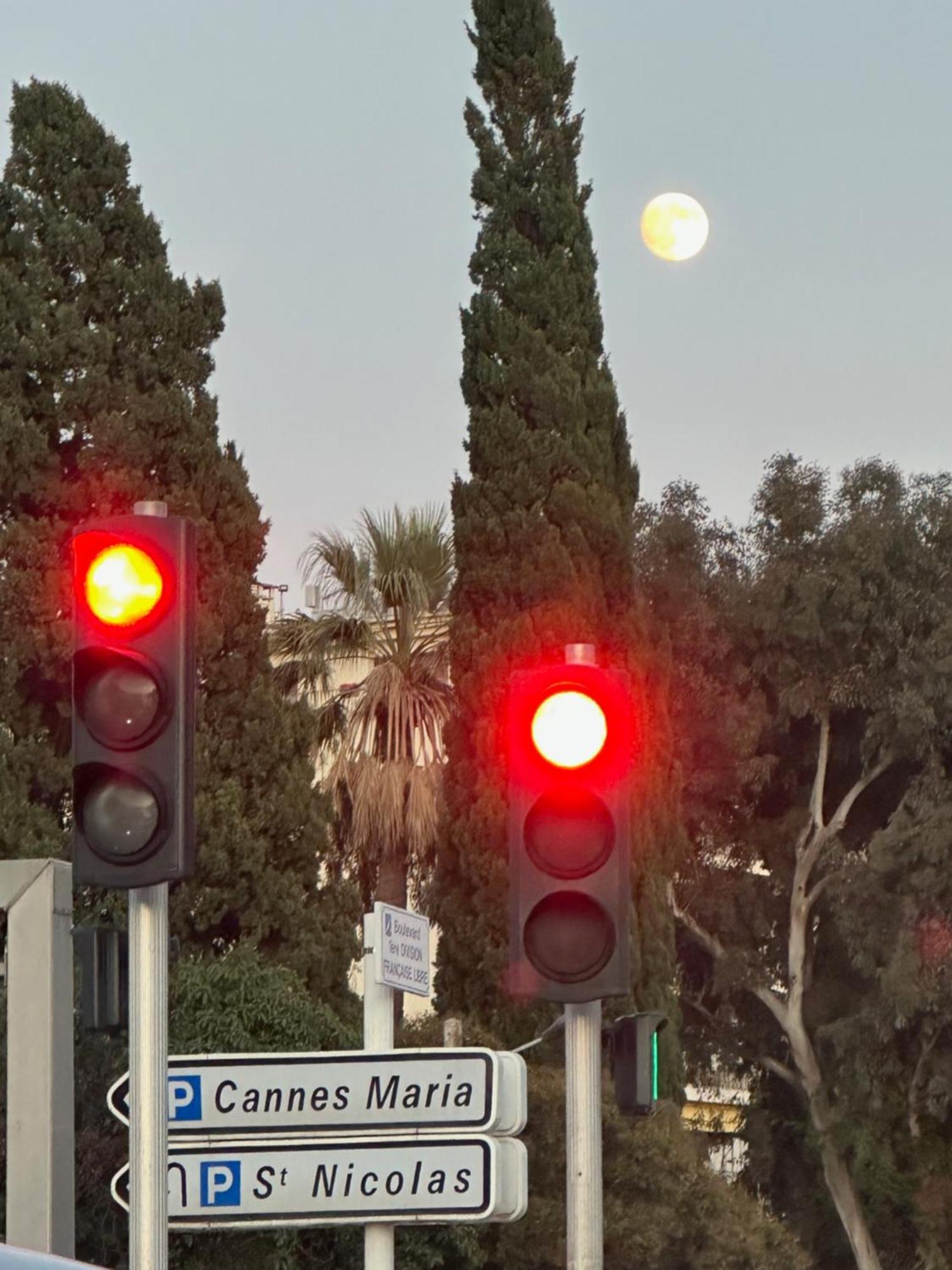 Centre 5 Minutes De La Cannes
